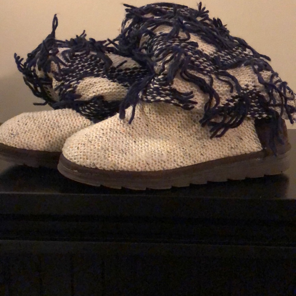 GUC Muk Luk Fringe Boots